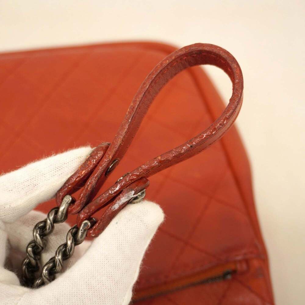 CHANEL Red Leather Shoulder Bag - Picture 6 of 15